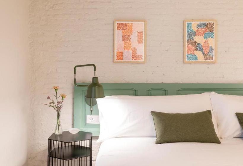 Aspasios Gracia Apartments