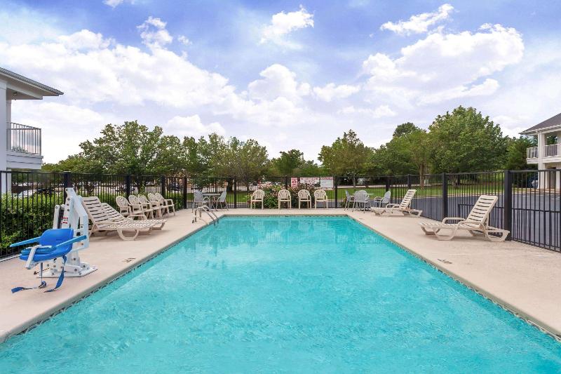 בית מלון כפרי Baymont By Wyndham Florence/muscle Shoals