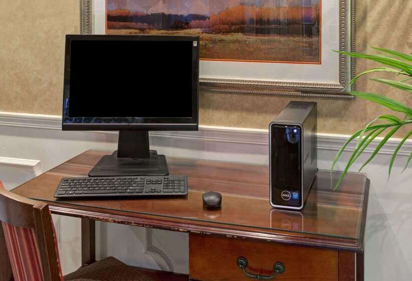 בית מלון כפרי Baymont By Wyndham Sanford