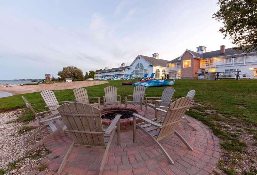 فندق Baymont By Wyndham St. Ignace Lakefront