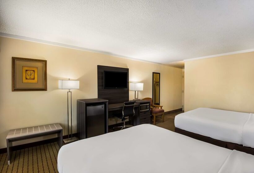 酒店 Best Western Prairie Inn & Conference Center