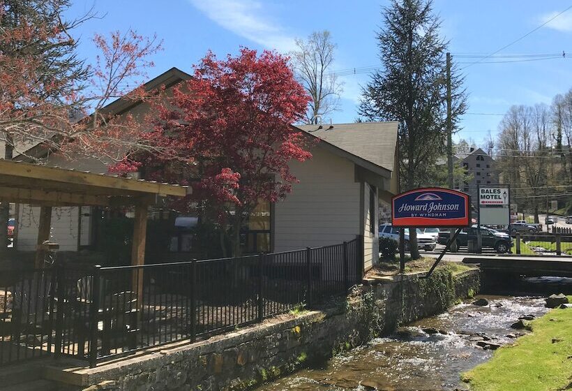 בית מלון כפרי Howard Johnson By Wyndham Downtown Gatlinburg