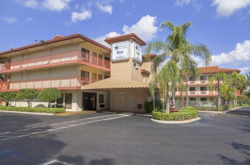 酒店 Inn Of America Palm Beach Gardens