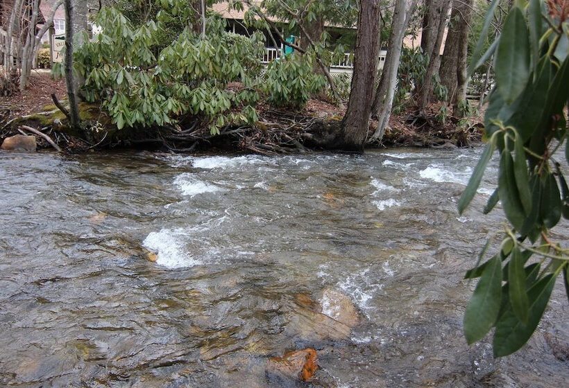 هتل Jonathan Creek Inn And Villas