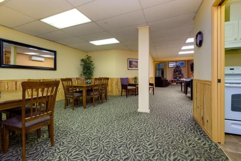 هتل Kahana Falls Resort