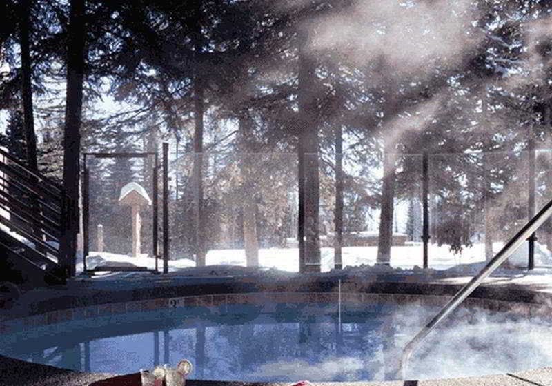 Отель Kandahar Lodge At Whitefish Mountain Resort