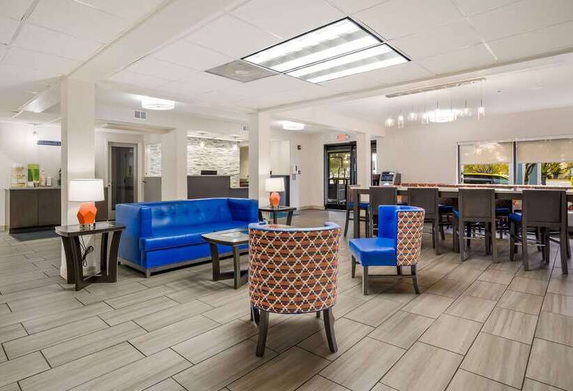 هتل Quality Inn Jacksonville Near Camp Lejeune