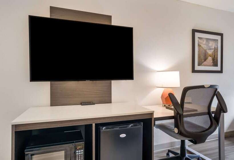 هتل Quality Inn Jacksonville Near Camp Lejeune