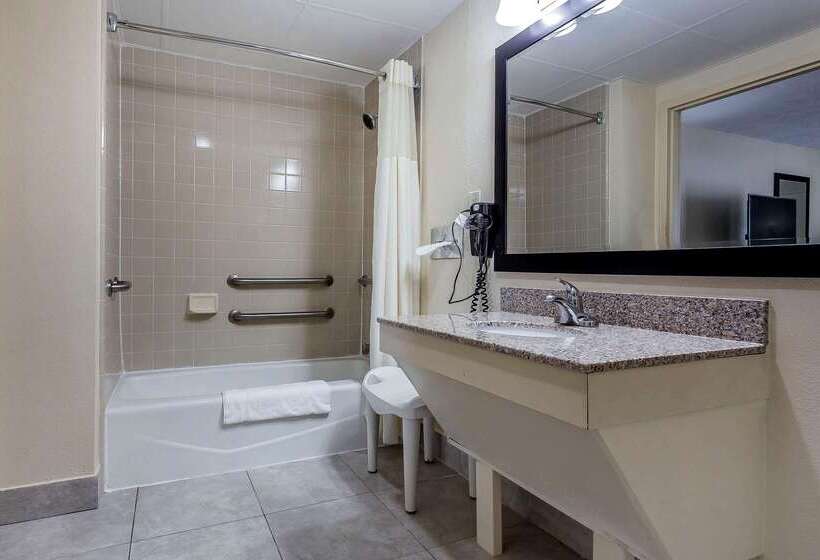 فندق Quality Inn Aberdeen