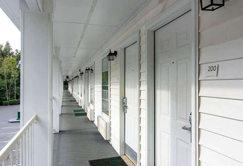 호텔 Quality Inn