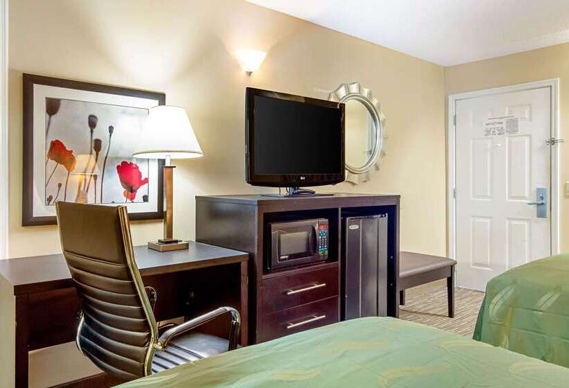 호텔 Quality Inn