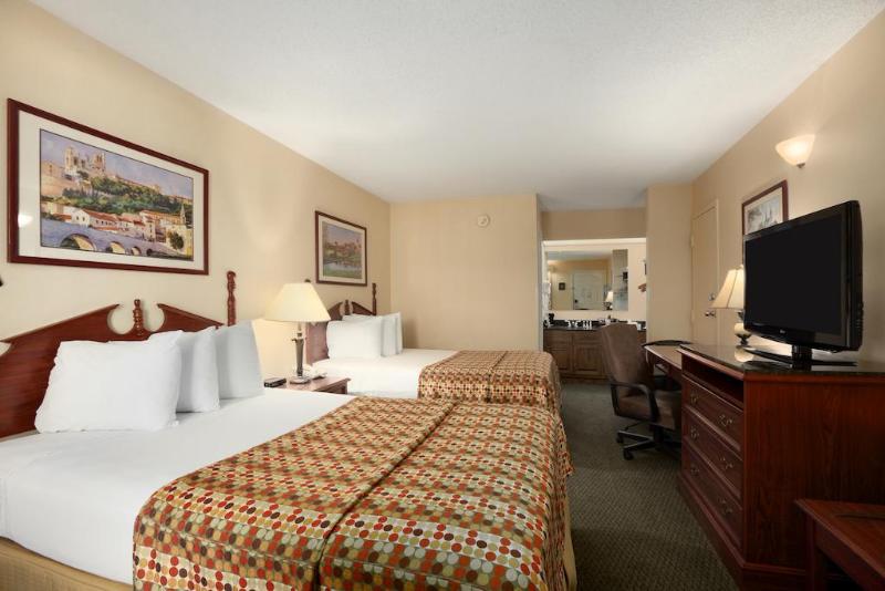 فندق Red Roof Inn & Suites Calhoun