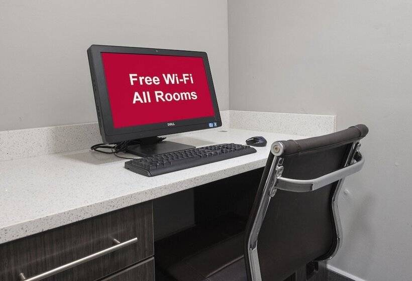 فندق Red Roof Inn & Suites Calhoun