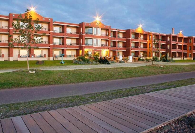 هتل The Inn On Lake Superior