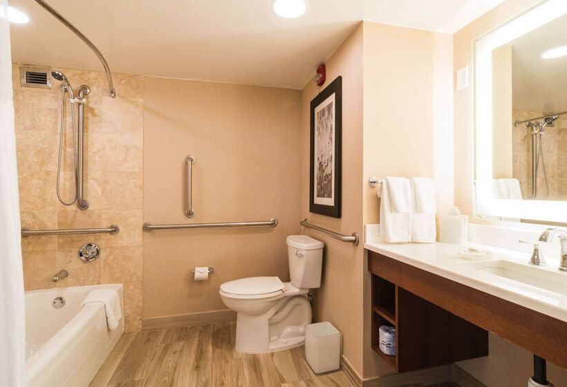 Отель The Inverness Denver, a Hilton Golf & Spa Resort