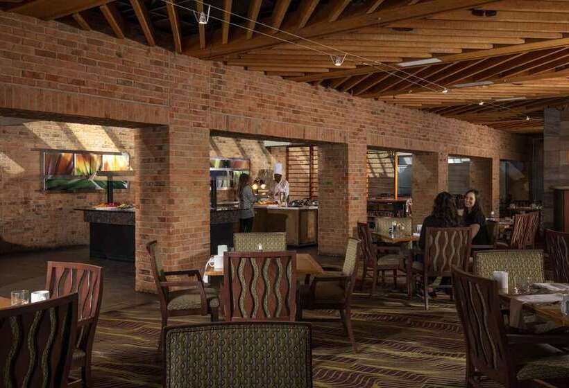 Отель The Inverness Denver, a Hilton Golf & Spa Resort