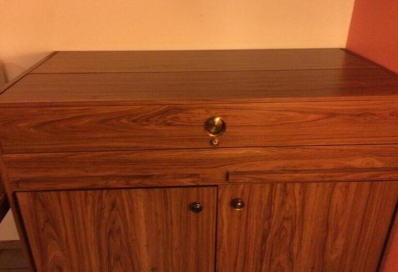 King Oscar Motel Centralia