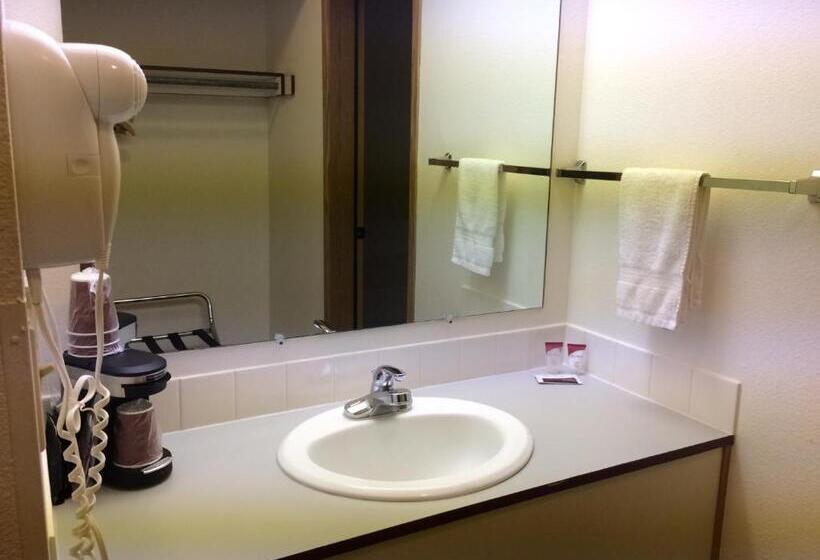 King Oscar Motel Centralia