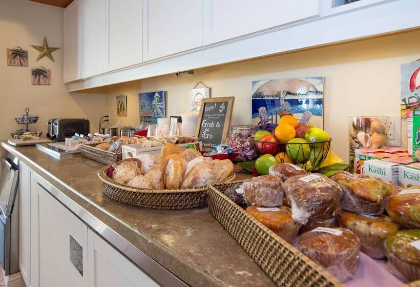 אתר נופש Inn At The Beach