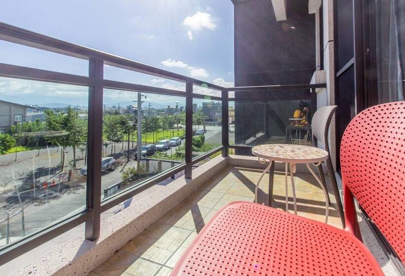 تختخواب و صبحانه Bj Classic Town