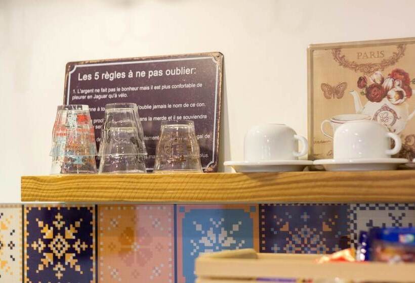 تختخواب و صبحانه Bj Classic Town