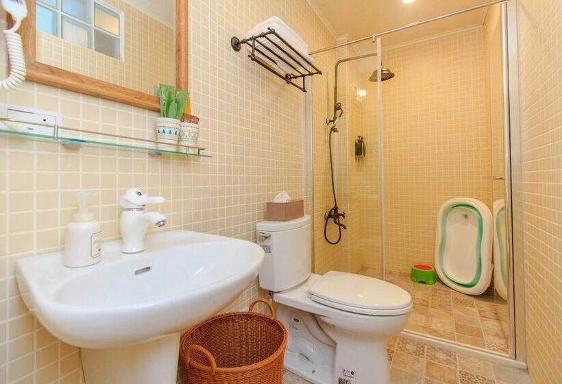 تختخواب و صبحانه Bj Classic Town