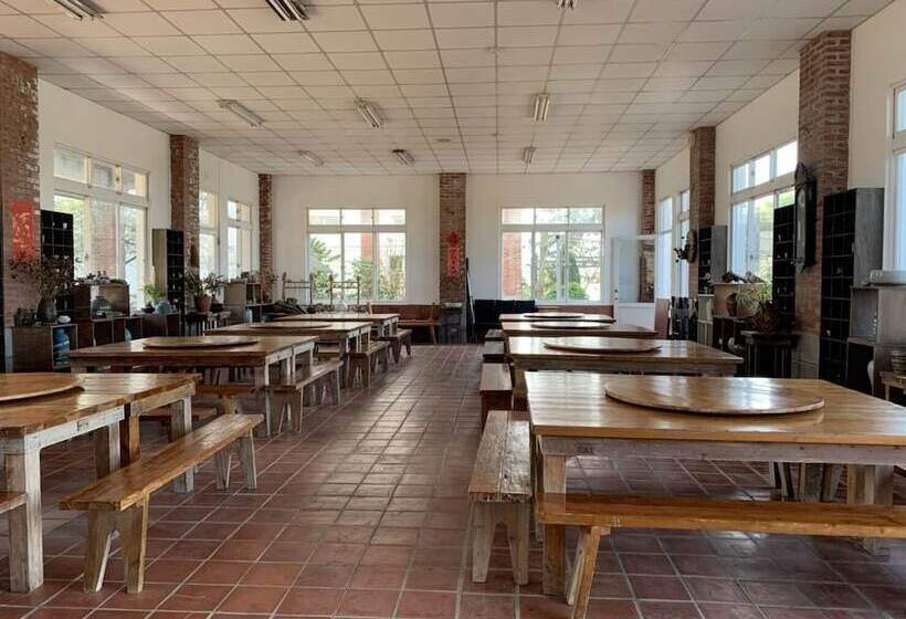 تختخواب و صبحانه Lu Din Manor