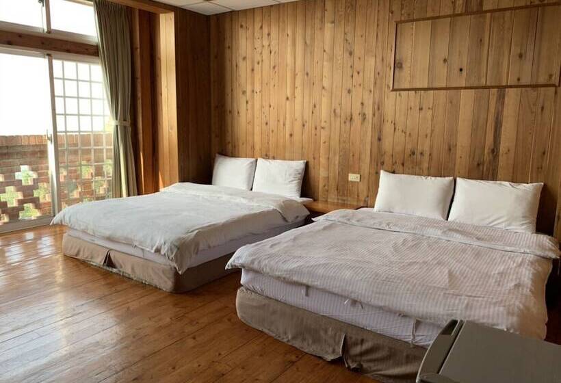 تختخواب و صبحانه Lu Din Manor