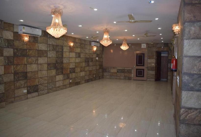 فندق Palm Tree Sector 31