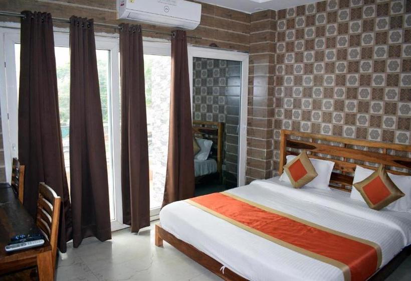 فندق Palm Tree Sector 31