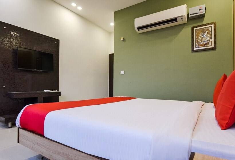 هتل Purple Residency By Oyo Rooms