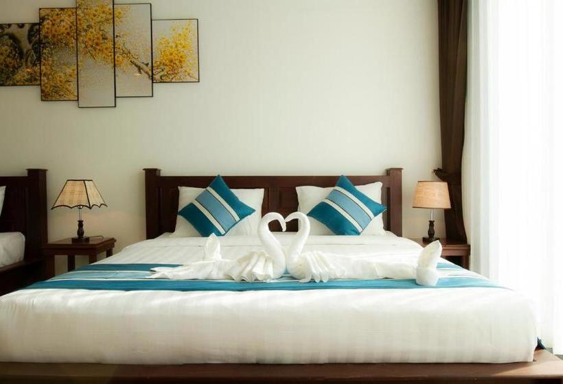 هتل Serene Premier Vangvieng