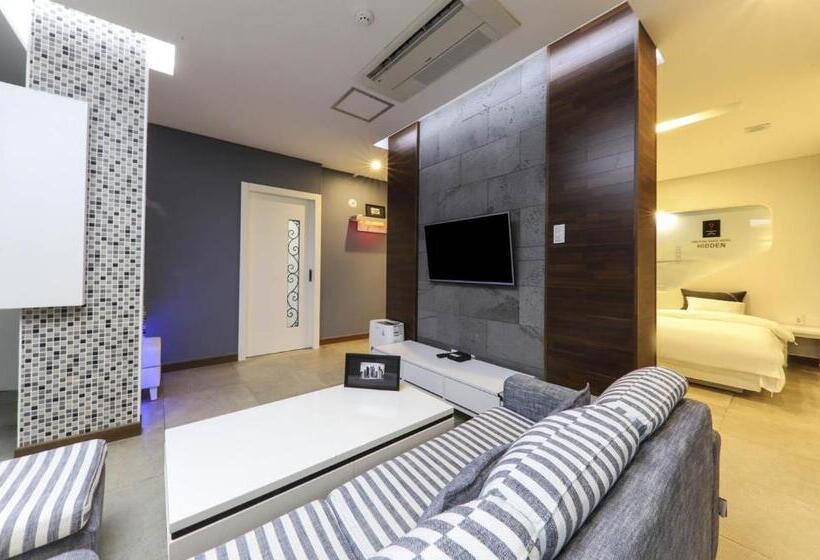 فندق Urban Stay