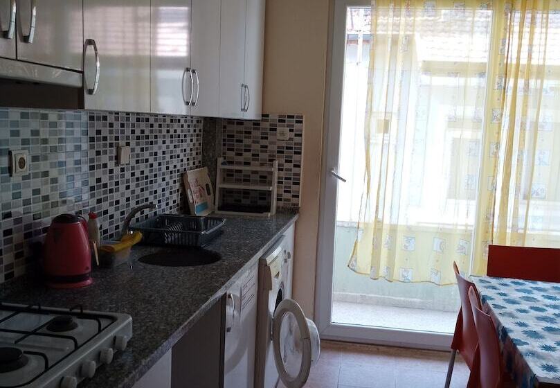 Hzd Apartments Hostel