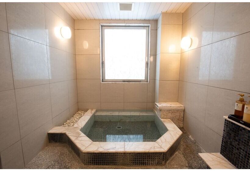 هتل Castle Inn Tsu