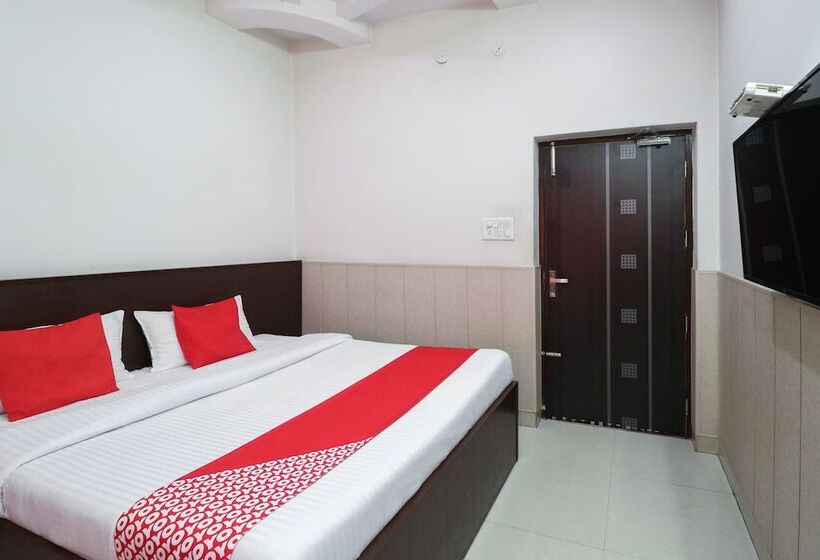 בית מלון כפרי Malik Regency By Oyo Rooms