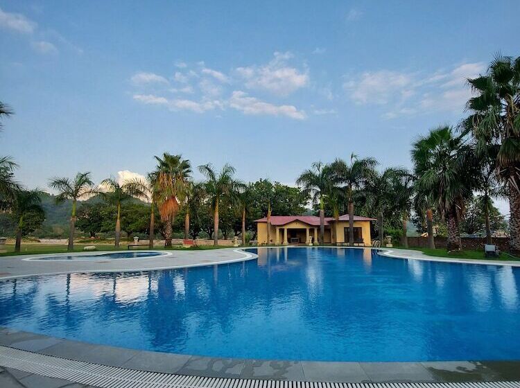 בית מלון כפרי Nadiya Parao Resort, Corbett