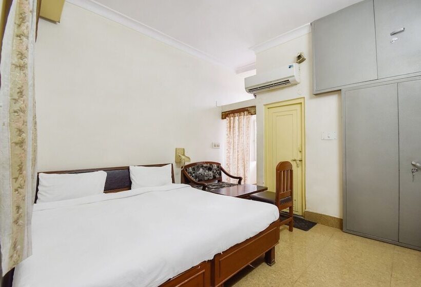 فندق Spot On 47388 Dutta Guest House