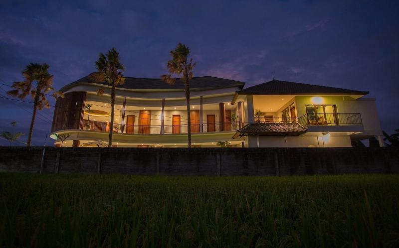 هتل Curve House Umalas