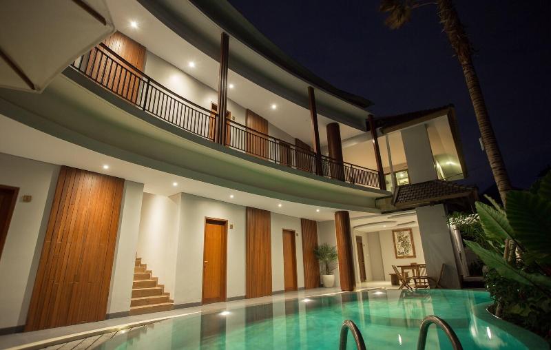 هتل Curve House Umalas