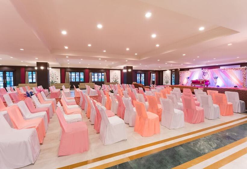 فندق Shree Vallabh Vilas Lords Plaza Nathdwara   Pure Veg