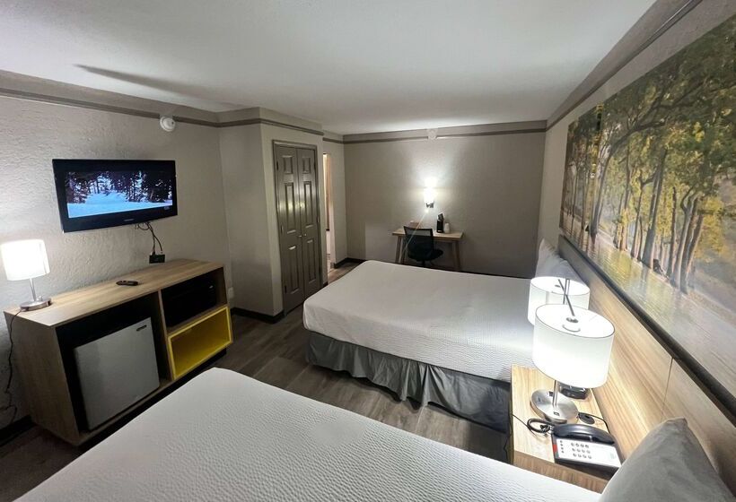 هتل Days Inn By Wyndham Sulphur West