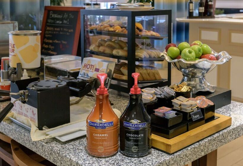 ホテル Hilton Garden Inn Kennett Square