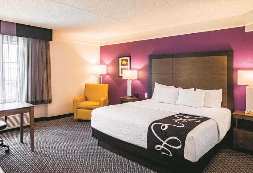 هتل La Quinta Inn & Suites By Wyndham Fort Worth City View