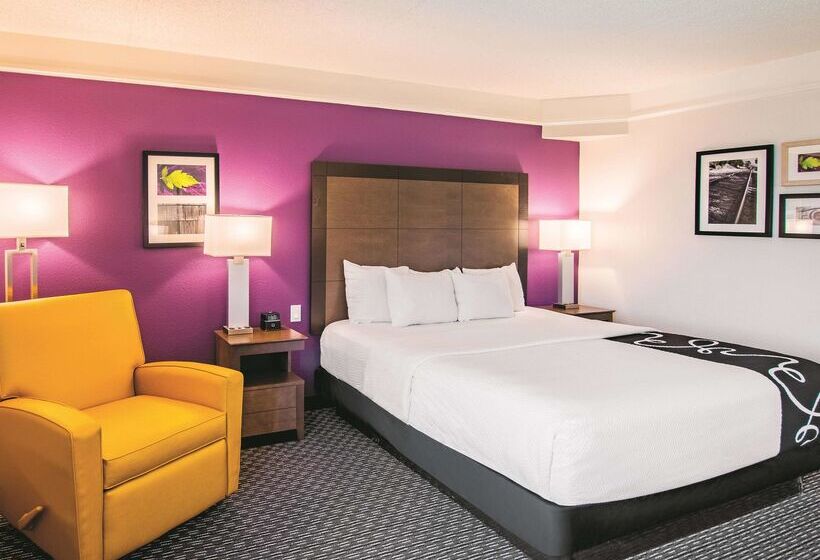 هتل La Quinta Inn & Suites By Wyndham Fort Worth City View