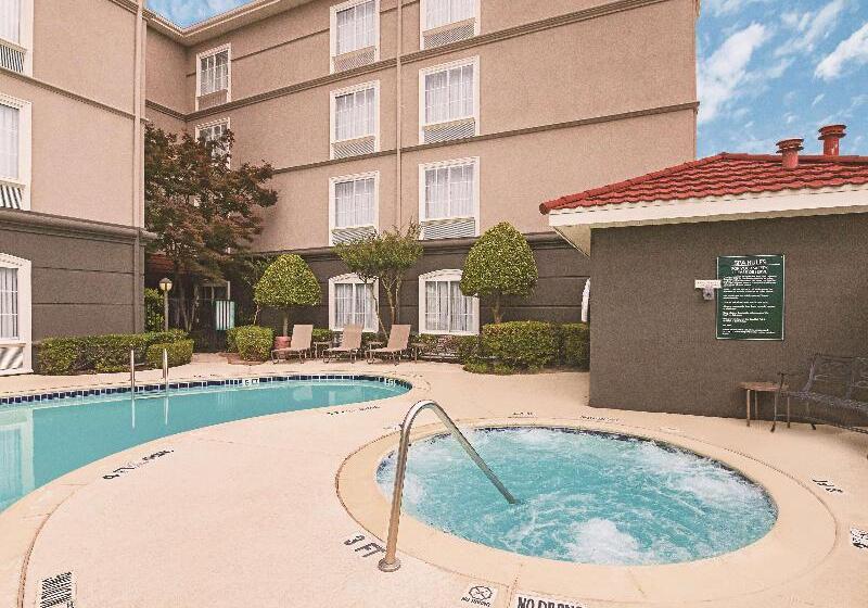 هتل La Quinta Inn & Suites By Wyndham Fort Worth City View