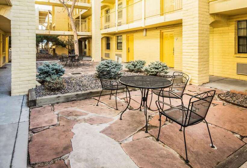 هتل La Quinta Inn By Wyndham Colorado Springs Garden Of The Gods