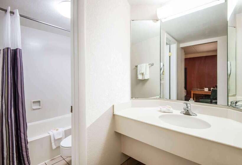هتل La Quinta Inn By Wyndham Colorado Springs Garden Of The Gods
