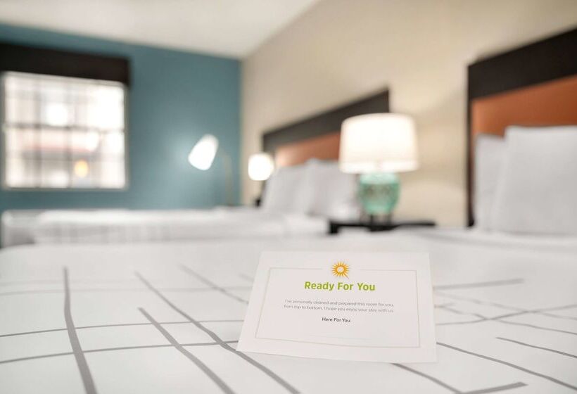 호텔 La Quinta Inn By Wyndham Columbus Airport Area