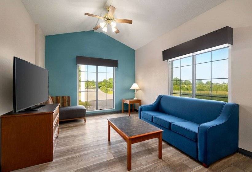 호텔 La Quinta Inn By Wyndham Columbus Airport Area